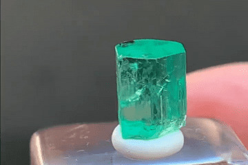 Brazilian and Russian Emerald Gemstones | Jewelfields