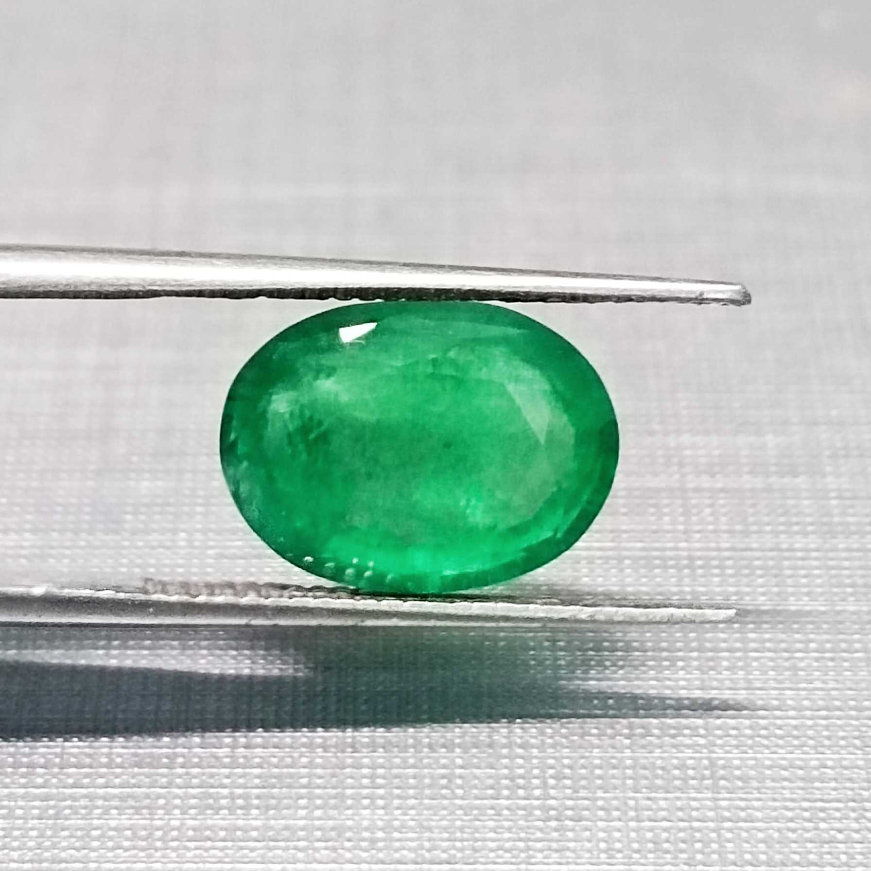 3.26ct Oval Shape Pakistan Green Color Emerald