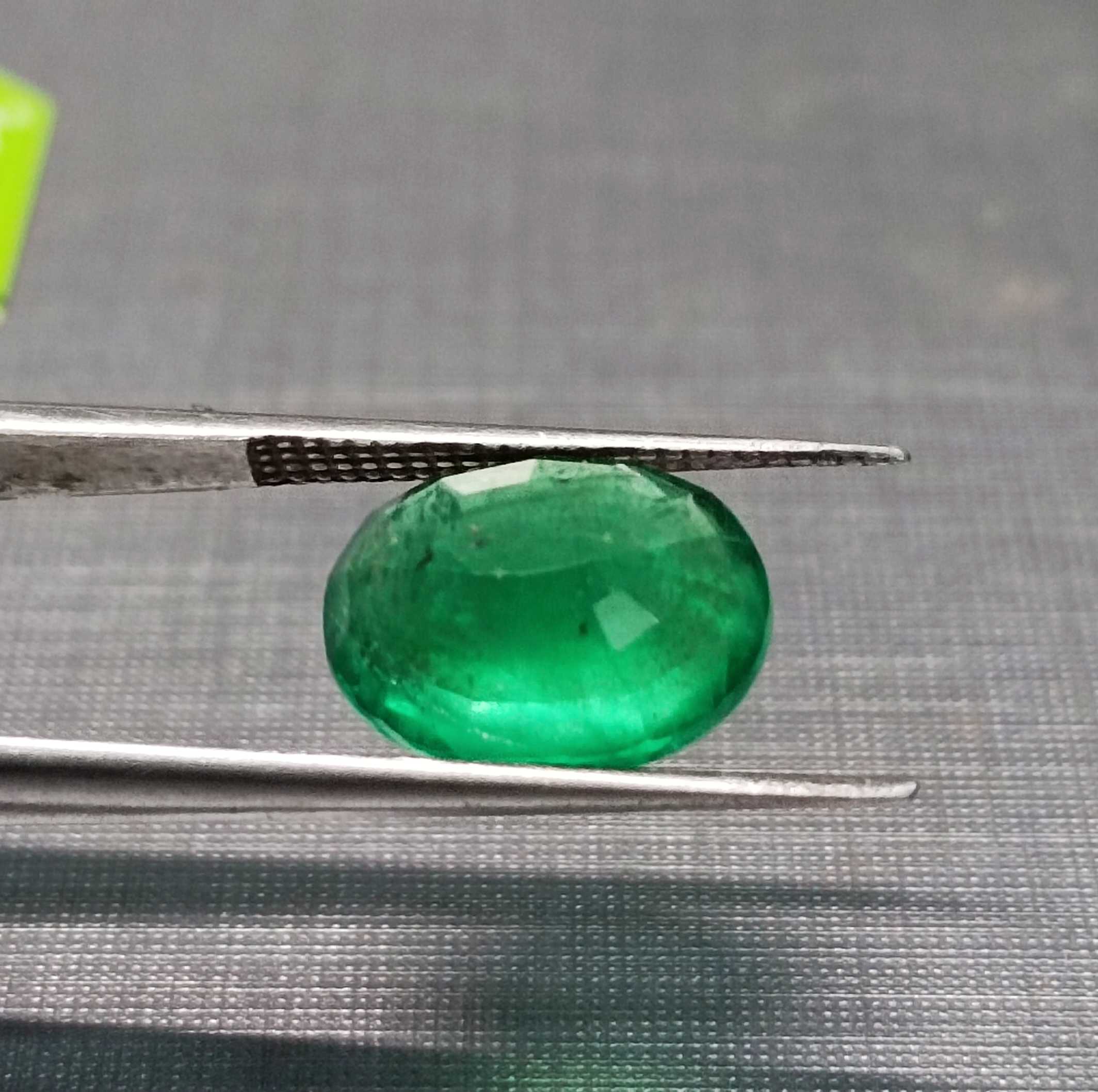 3.26ct Oval Shape Pakistan Green Color Emerald
