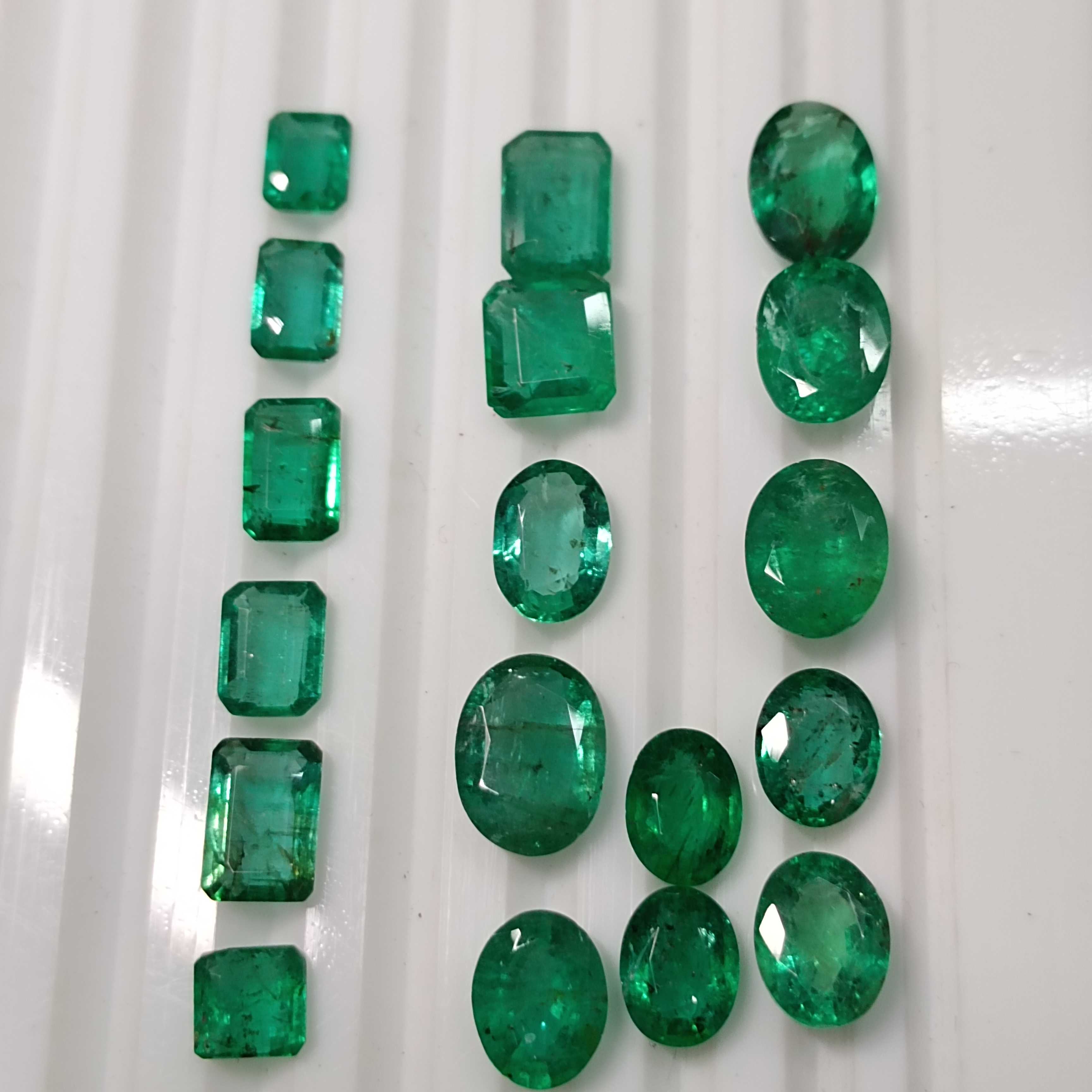 22.03ct 19pcs lively leaf green mix shape emerald parcel 