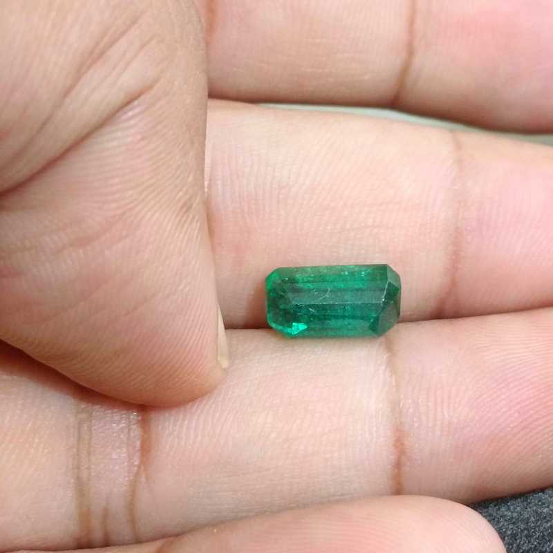 3.60ct GSI certified medium green octagon step cut buguette  emerald
