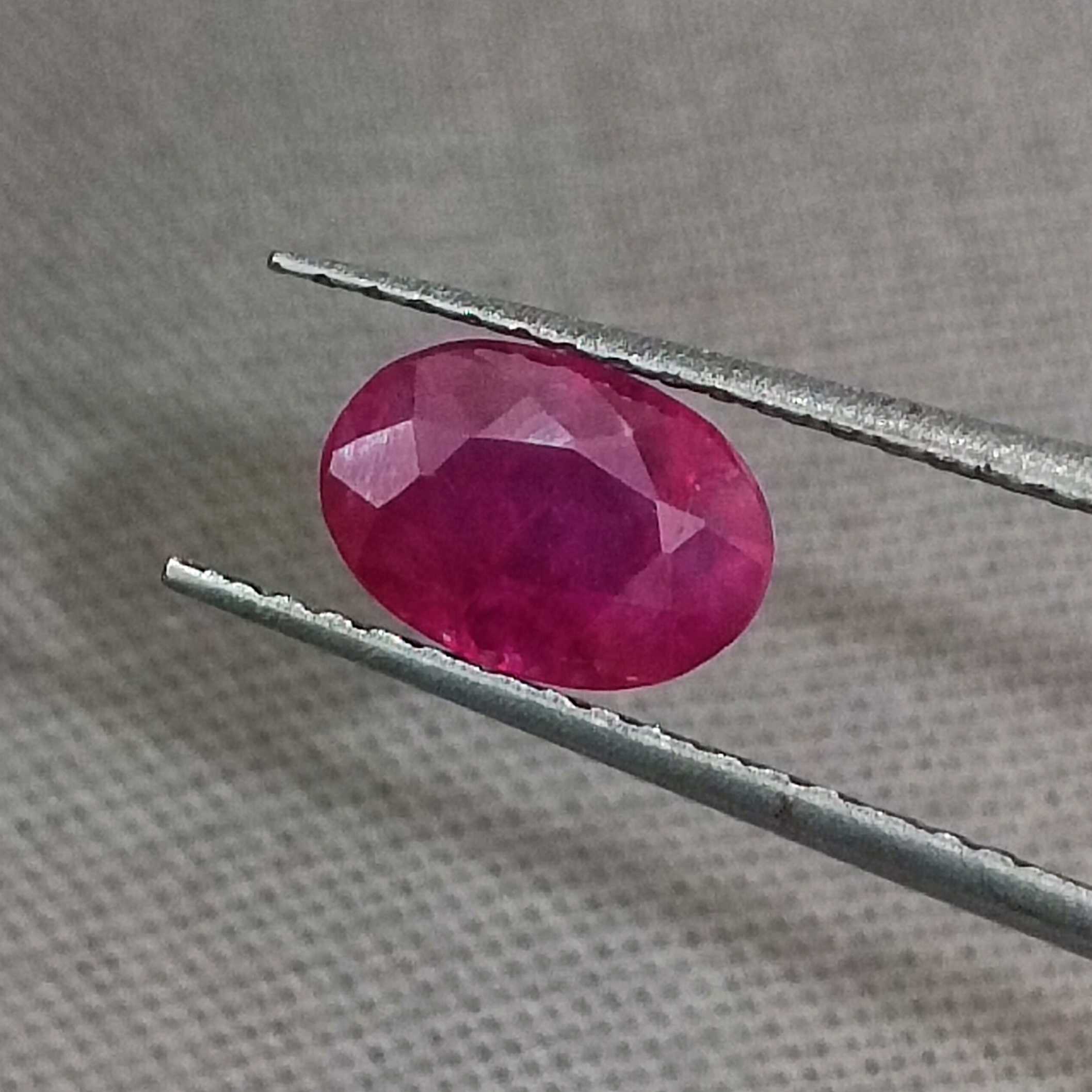 1.07cts GSI (USA) certified blood red colour oval cut unheated ruby gemstone 